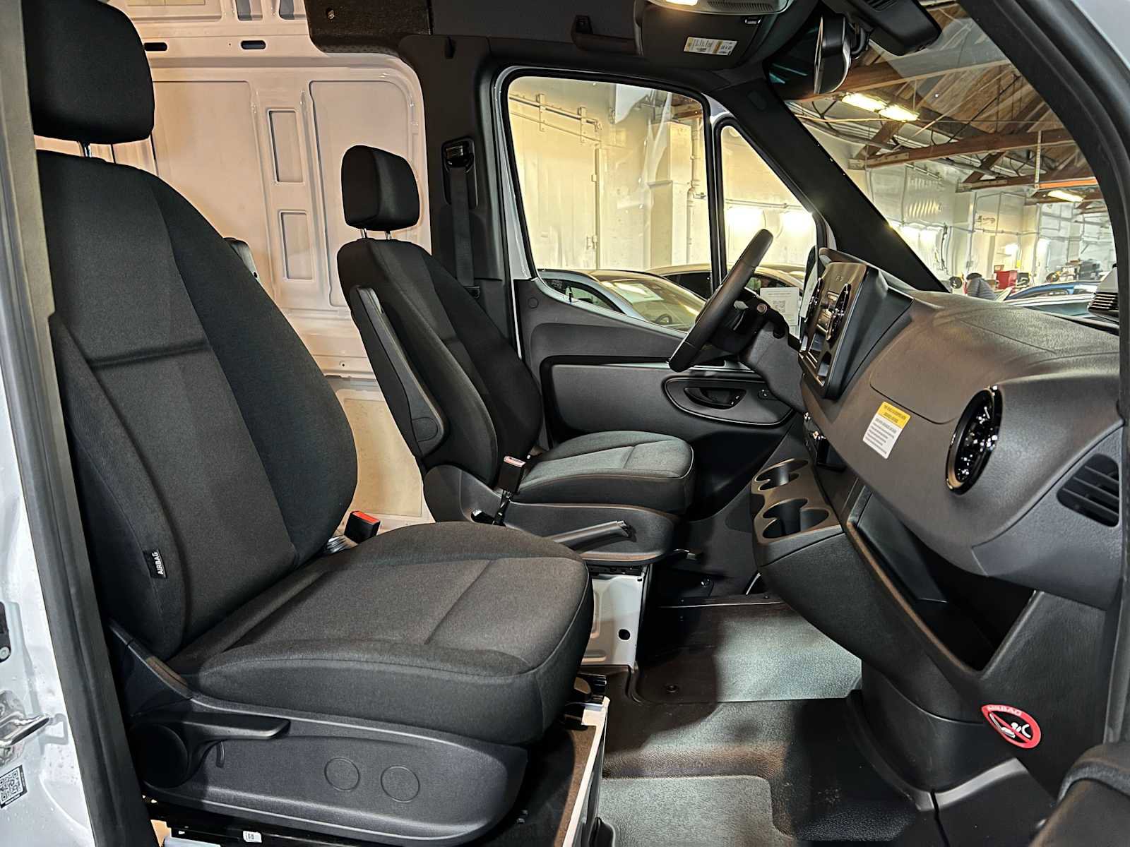 Used 2025 Mercedes-Benz Sprinter 2500 image 12