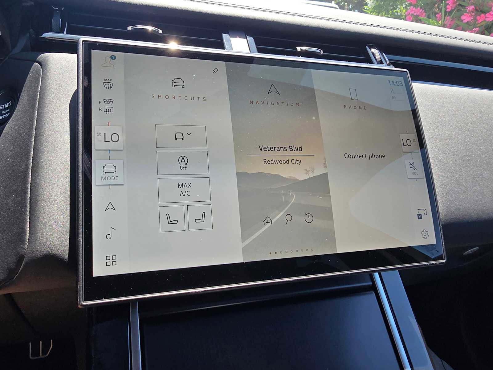 Certified 2026 Land Rover Range Rover Velar Dynamic SE image 28