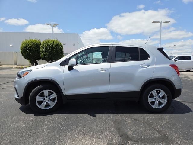Used 2020 Chevrolet Trax LS w/ Tint and Cruise Package FWD image 10
