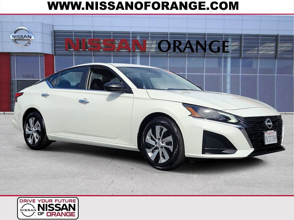 Used 2025 Nissan Altima 2.5 S image 1