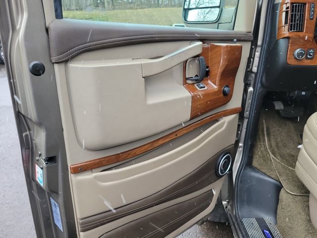 Used 2020 Chevrolet Express 2500 w/ Enhanced Convenience Package image 7