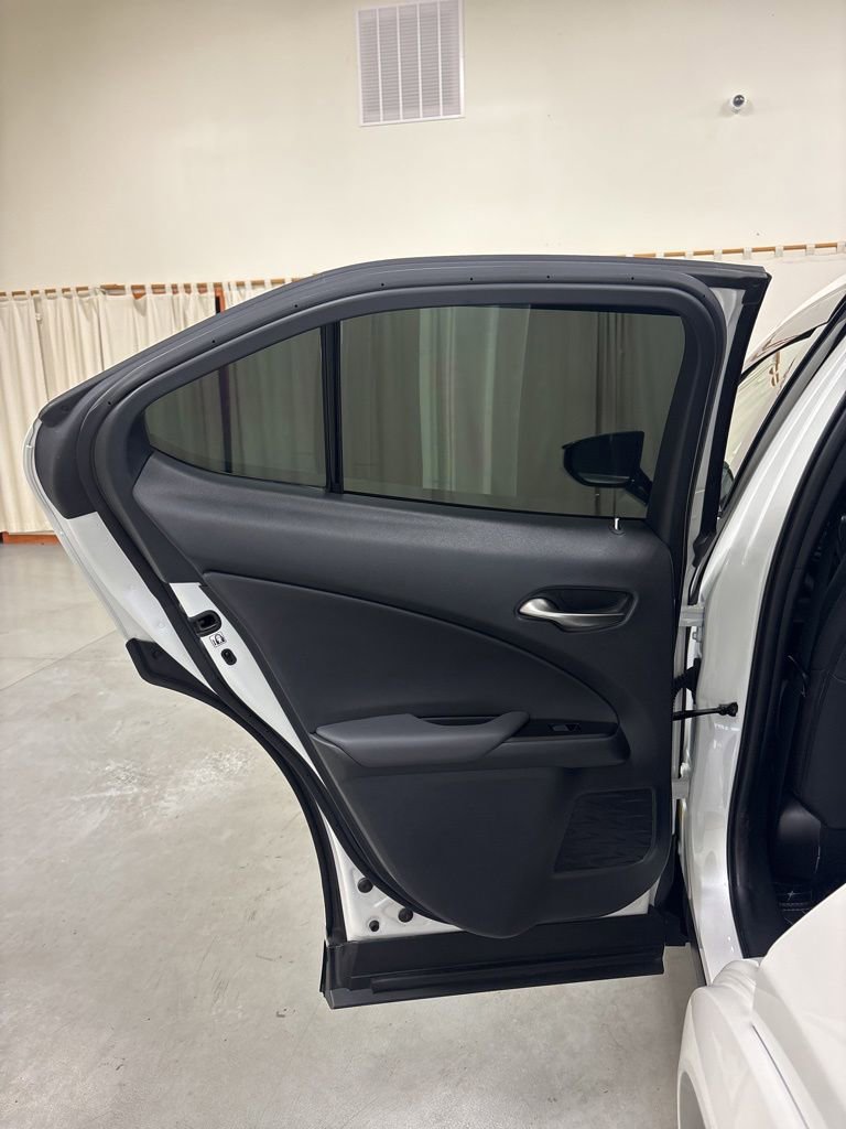 Used 2022 Lexus UX 200 w/ Premium Package FWD image 23