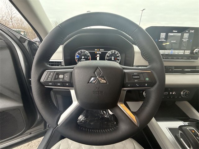 Used 2023 Mitsubishi Outlander SEL image 14