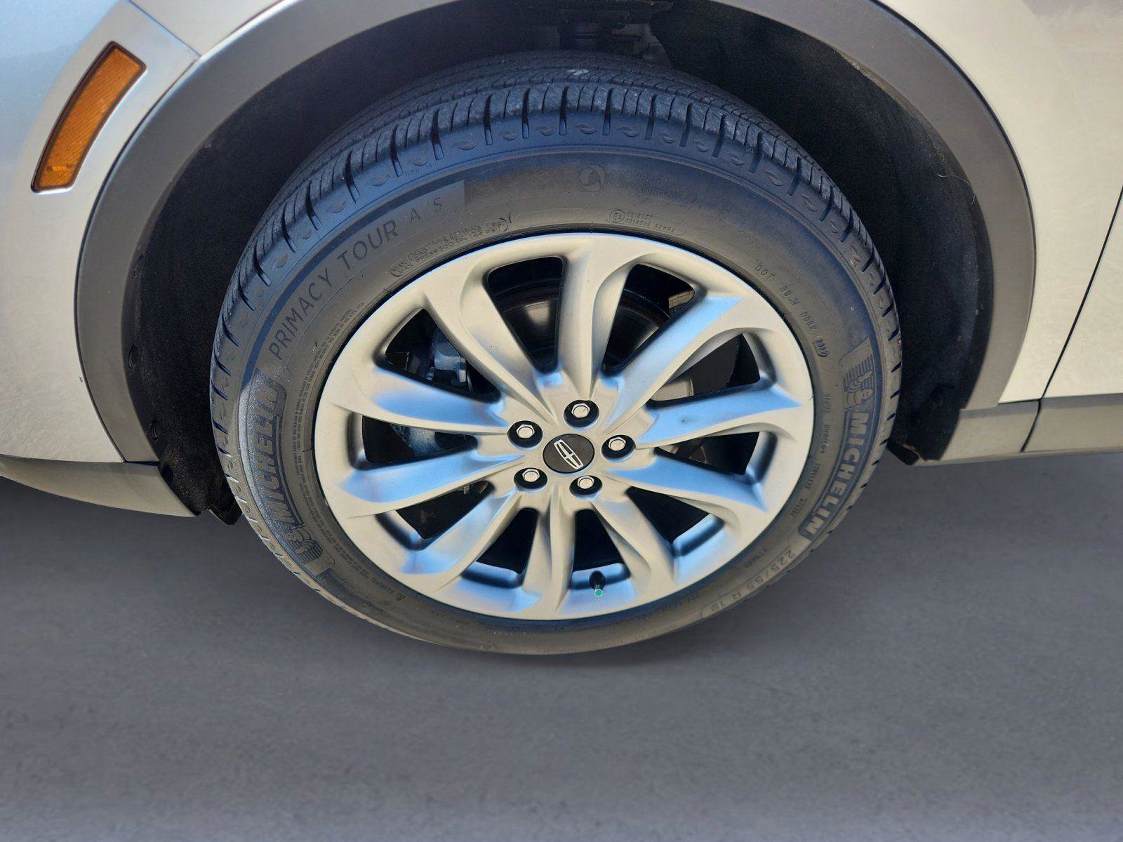 Used 2022 Lincoln Corsair AWD w/ Premium Package image 9