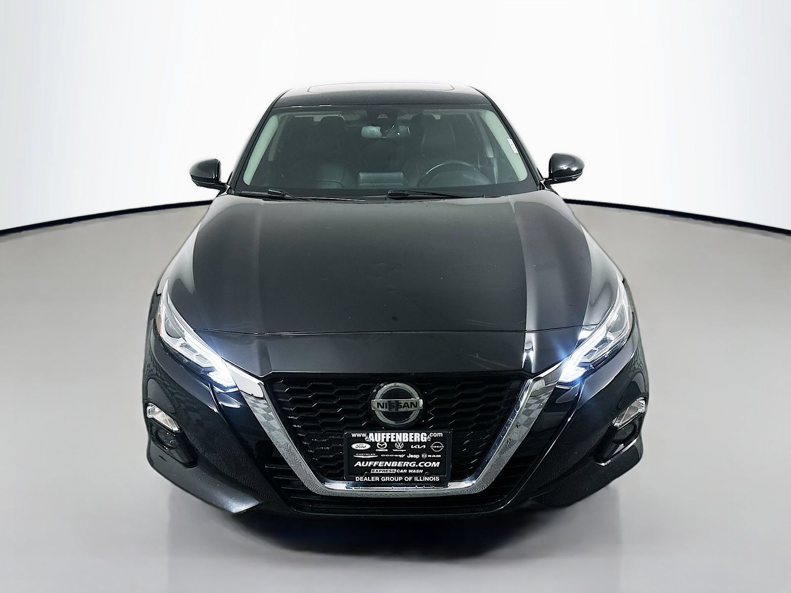 Used 2021 Nissan Altima 2.5 Platinum AWD/4WD image 2