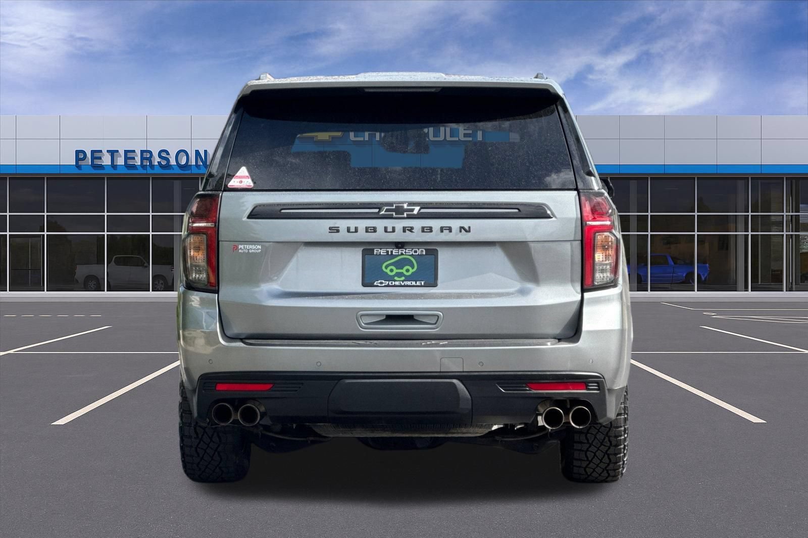 Certified 2023 Chevrolet Suburban Z71 w/ Z71 Off-Road Package AWD/4WD image 5