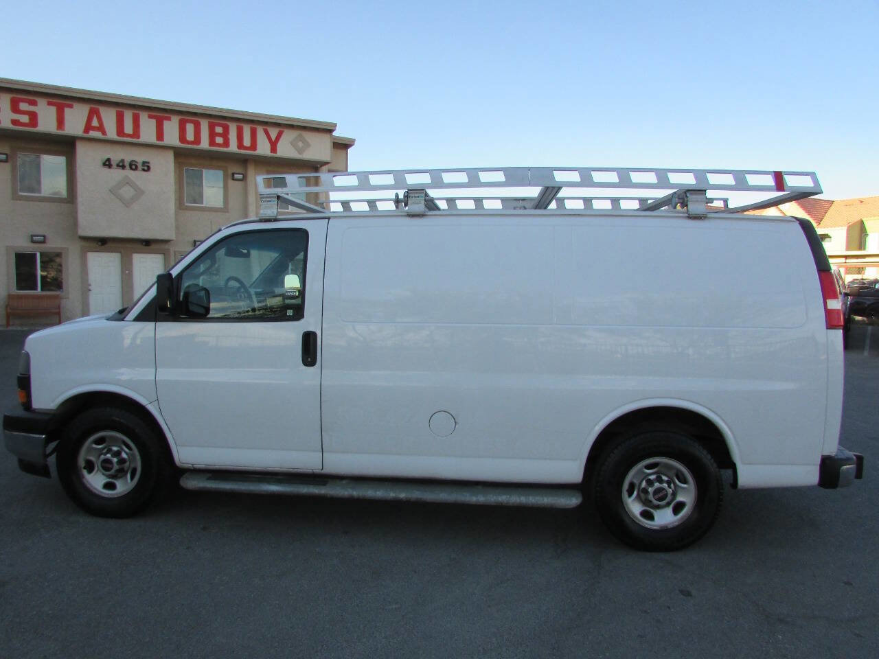 Used 2018 GMC Savana 2500 w/ Driver Convenience Package RWD image 7