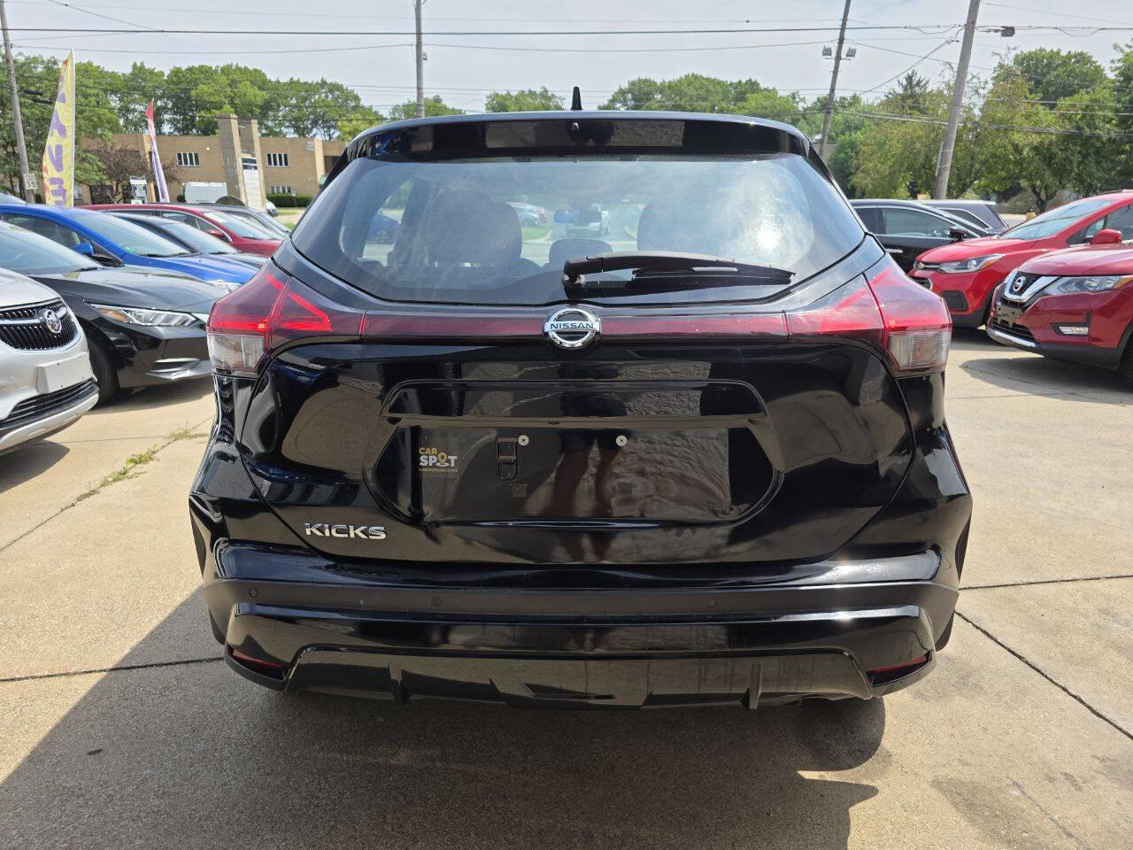 Used 2021 Nissan Kicks S image 6