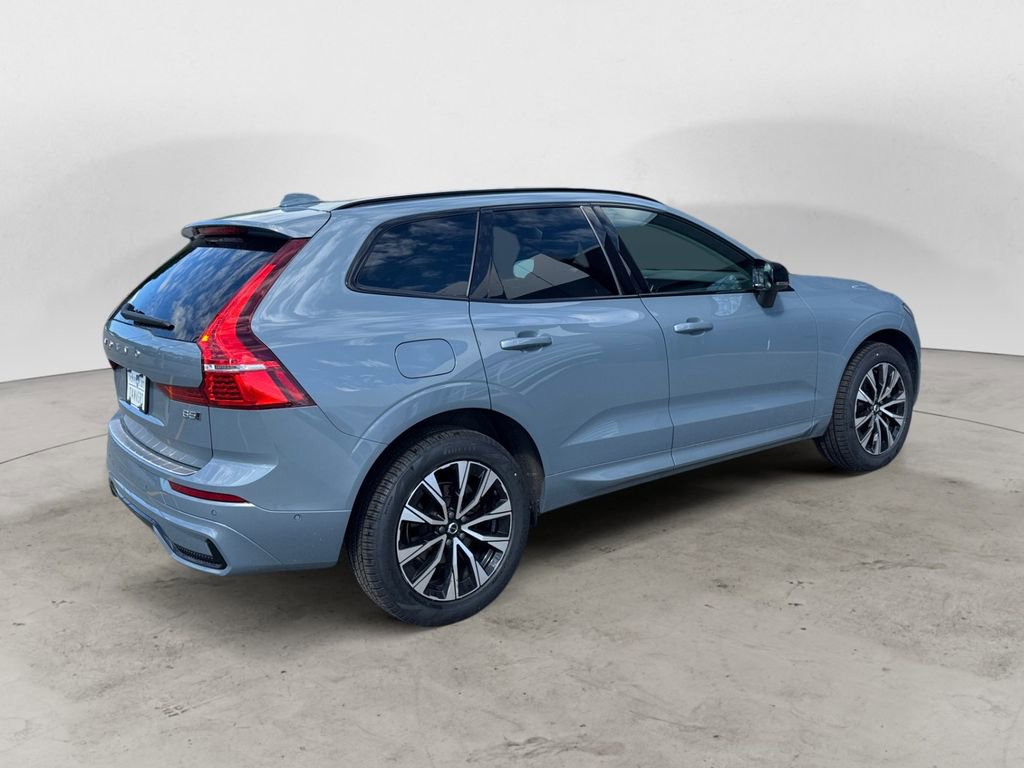 Used 2024 Volvo XC60 B5 Plus w/ Protection Package Premier AWD/4WD image 7