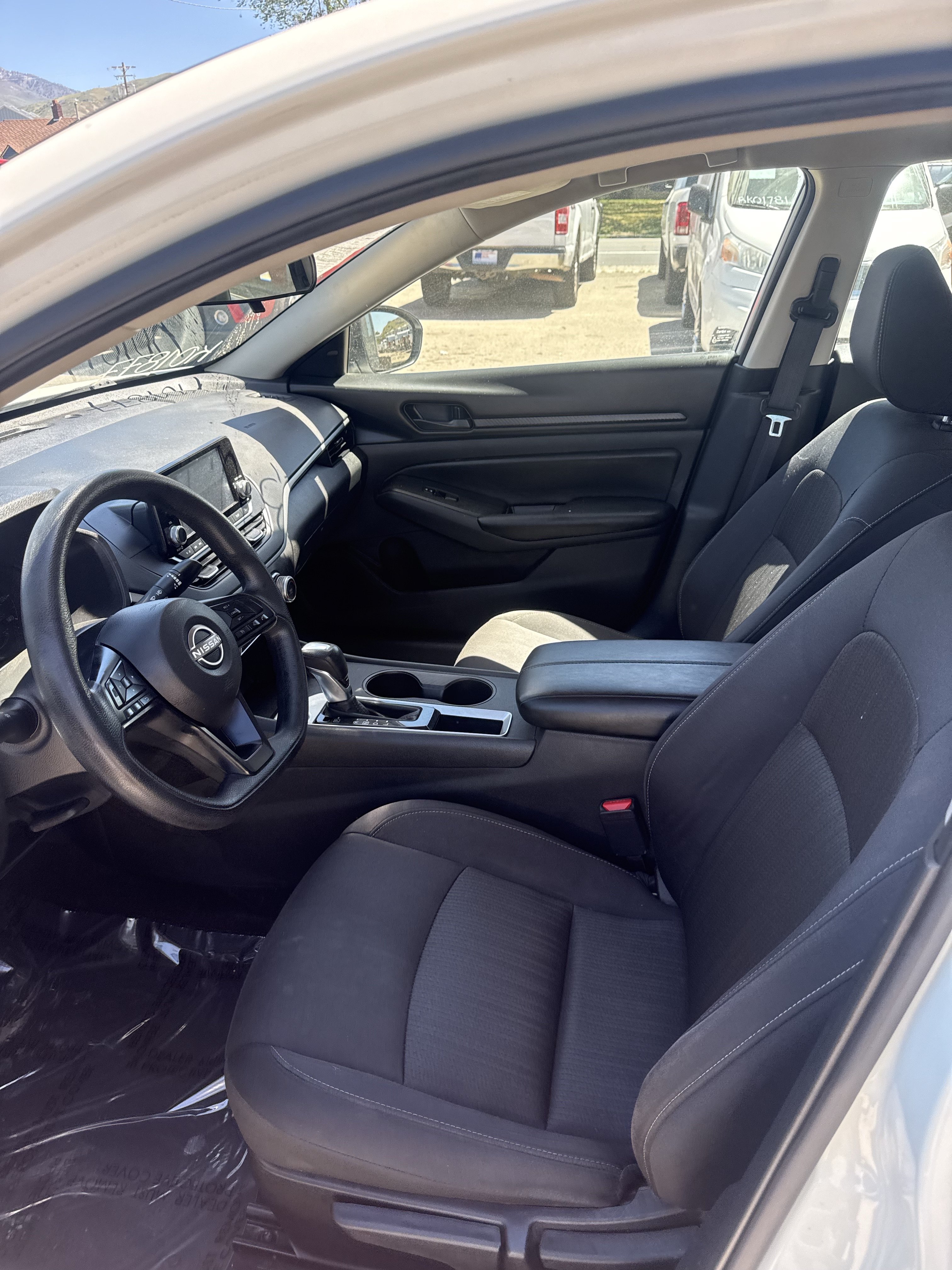 Used 2024 Nissan Altima 2.5 S FWD image 11