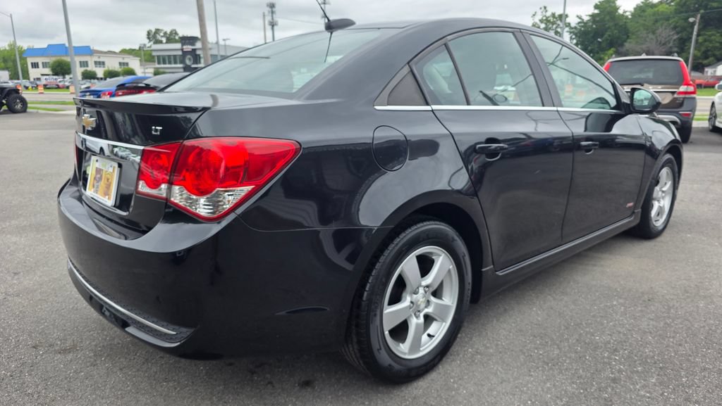 Used 2016 Chevrolet Cruze LT FWD image 5