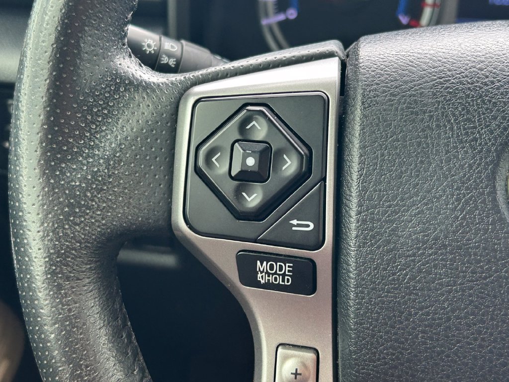 Used 2018 Toyota 4Runner Limited AWD/4WD image 37
