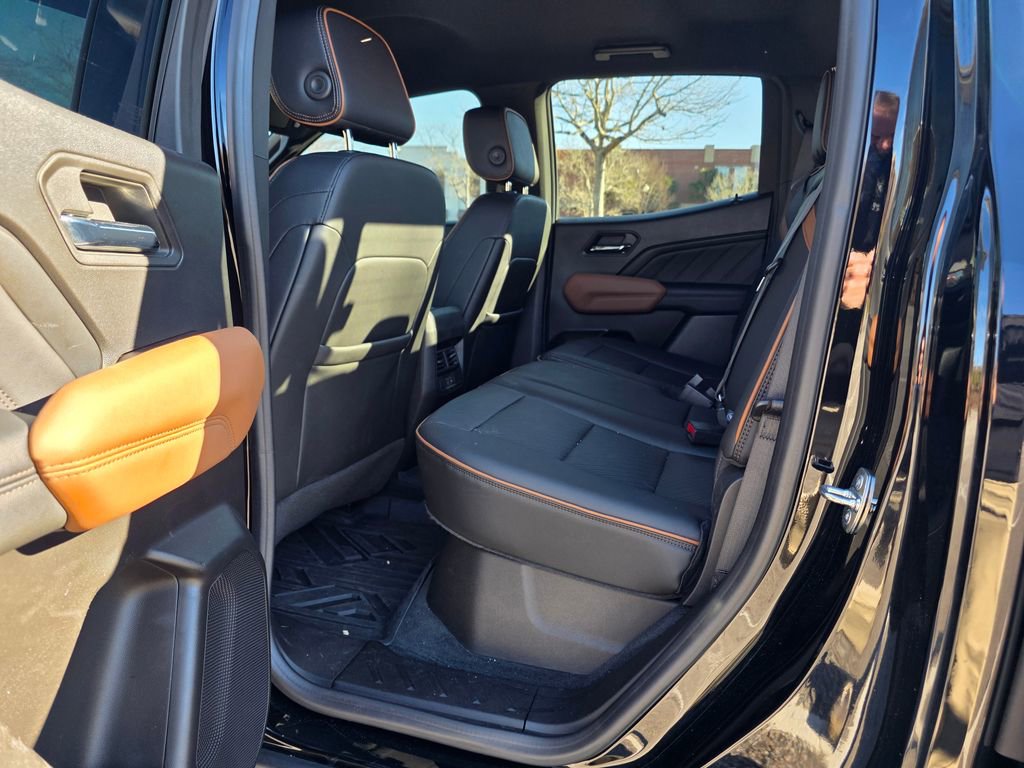 Used 2023 GMC Canyon AT4 w/ AT4 Premium Package image 30