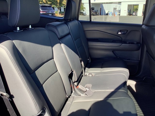 Used 2021 Honda Pilot Touring image 37