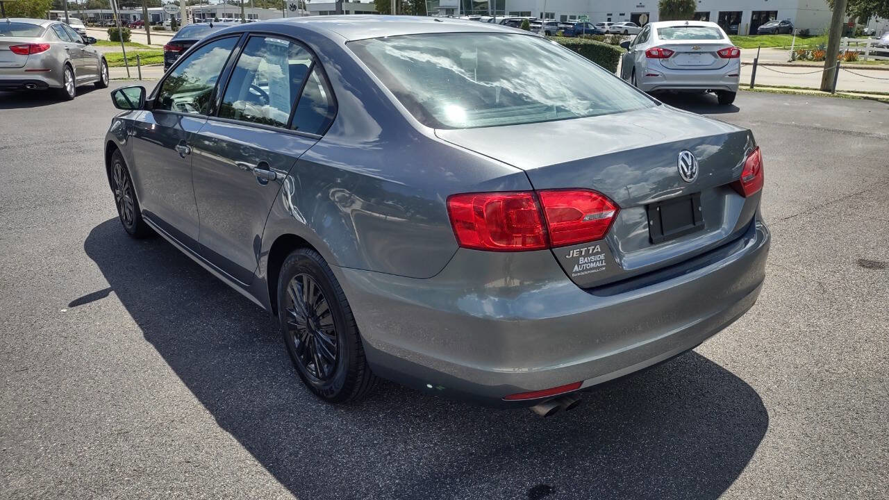 Used 2014 Volkswagen Jetta S image 2
