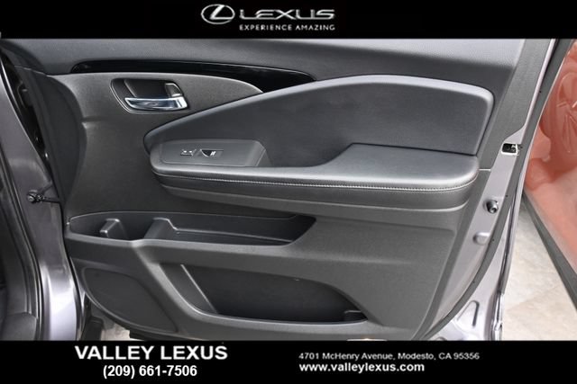 Used 2020 Honda Pilot Touring image 20