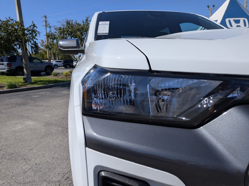 Used 2023 Chevrolet Colorado LT RWD image 10