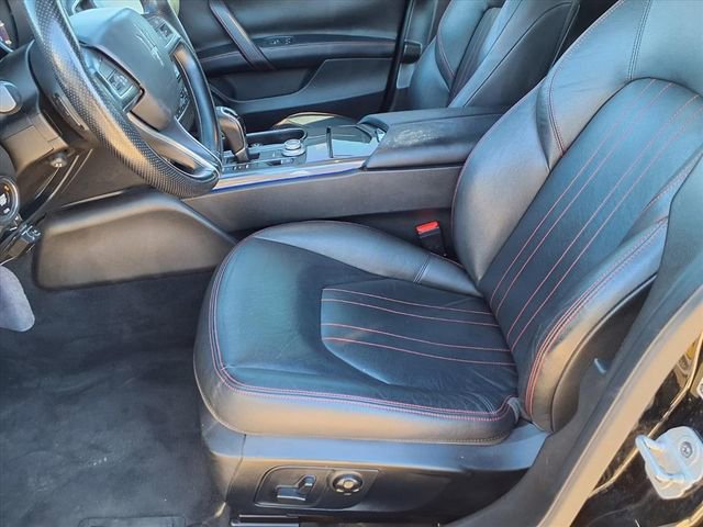 Used 2018 Maserati Ghibli GranLusso image 10