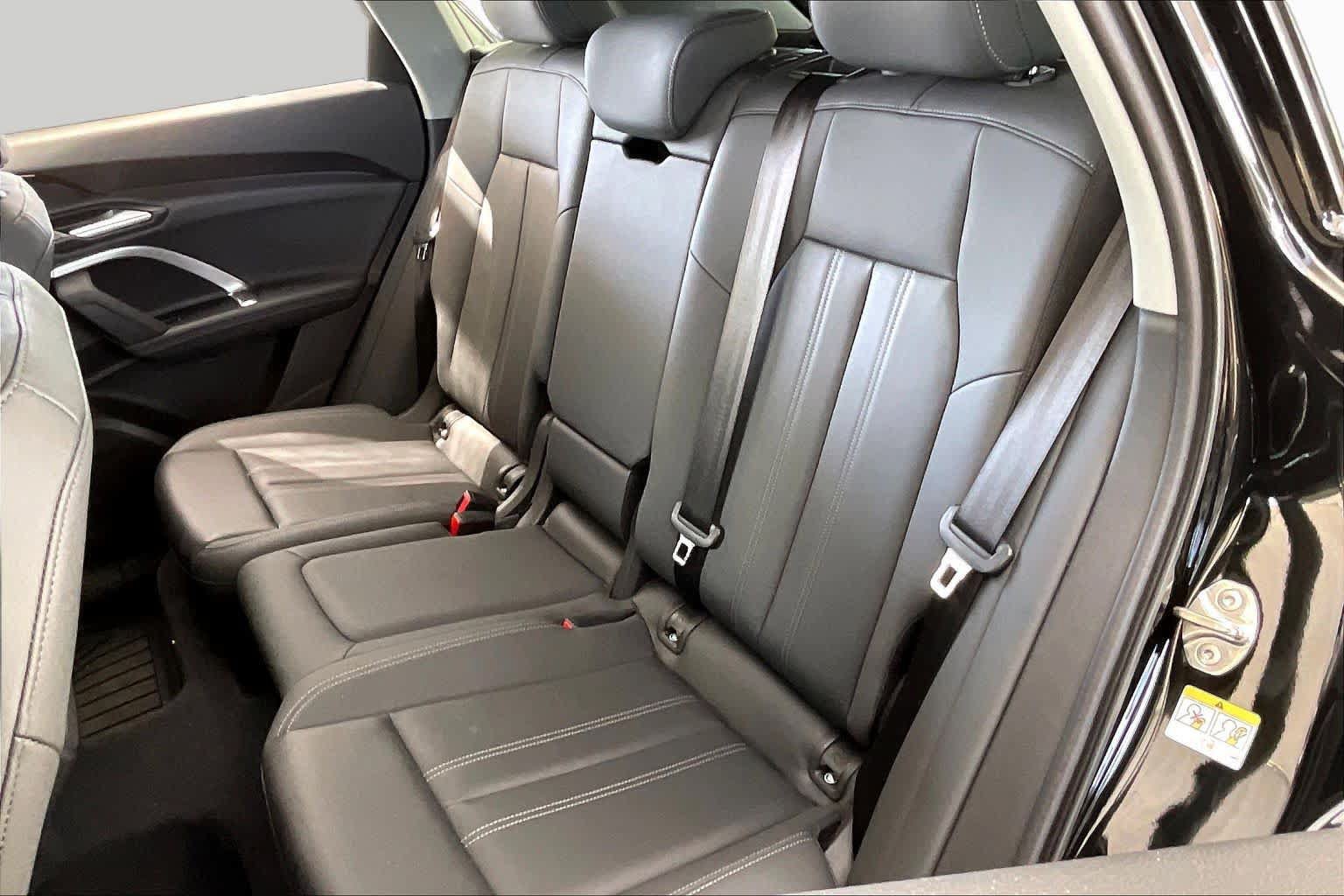 Used 2025 Audi Q5 Premium w/ Convenience Package AWD/4WD image 20