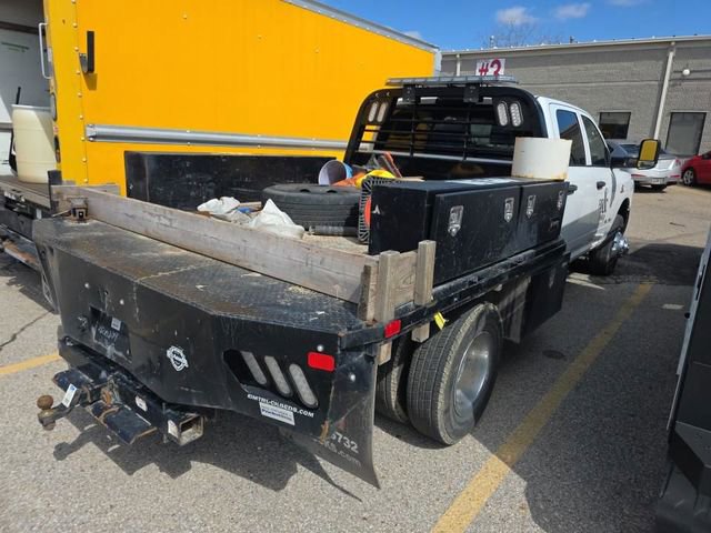 Used 2020 RAM 3500 Tradesman w/ Chrome Appearance Group AWD/4WD image 4