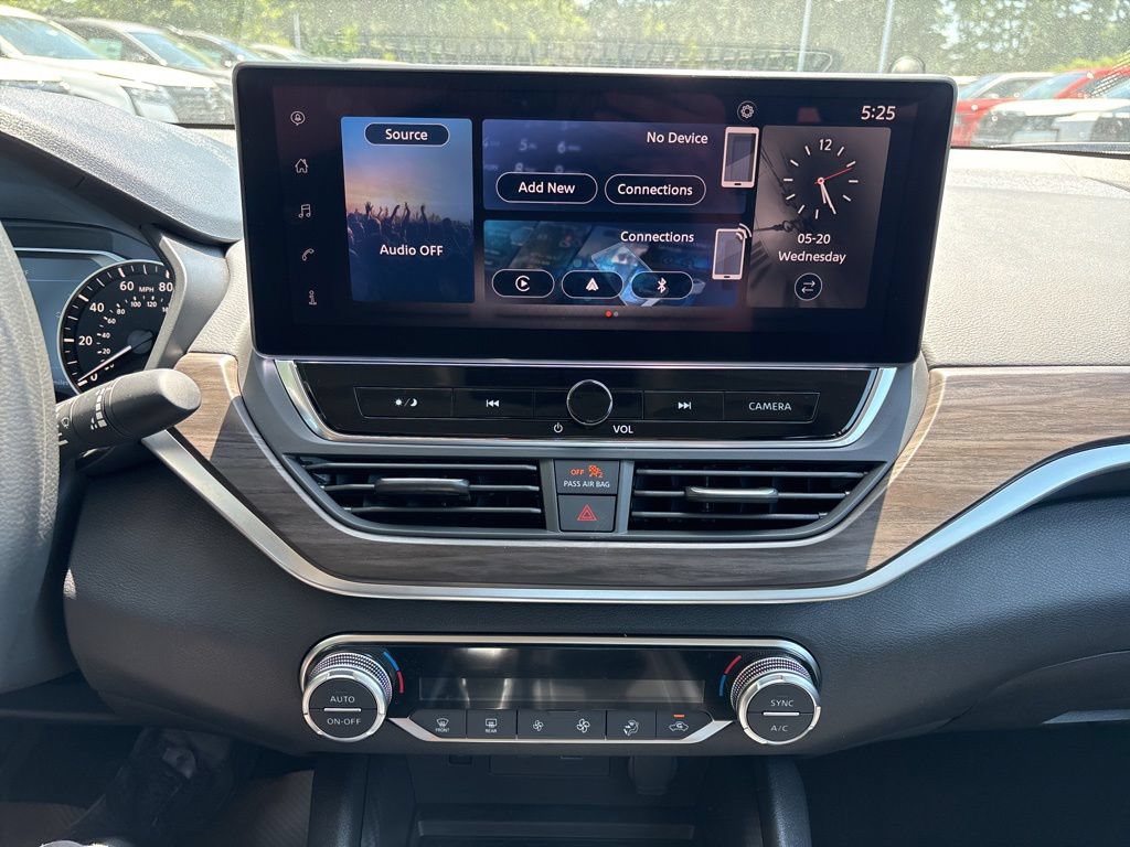 New 2026 Nissan Altima 2.5 SV w/ SV Special Edition Package FWD image 11