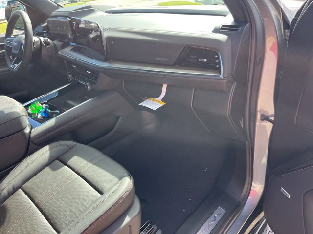 New 2026 Chevrolet Suburban High Country image 39