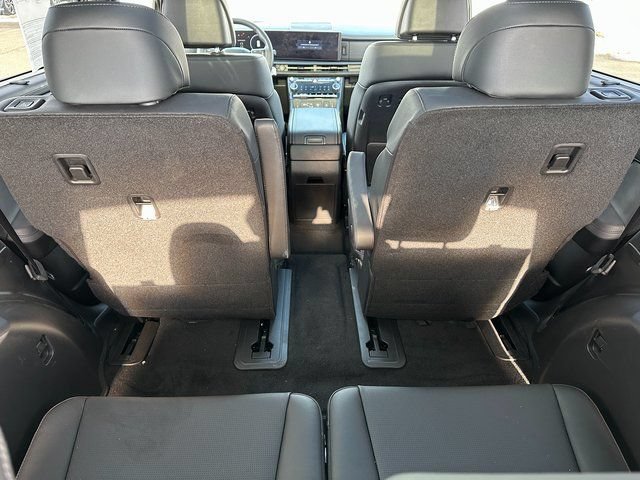 Used 2025 Hyundai Santa Fe Calligraphy AWD/4WD image 14