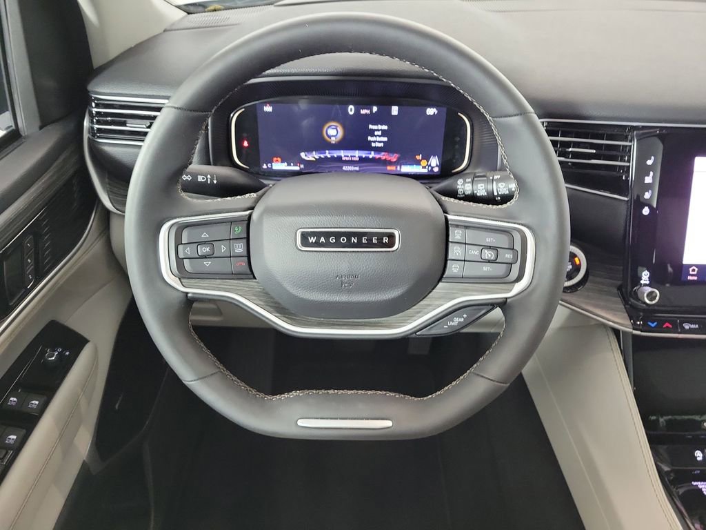 Used 2024 Jeep Wagoneer L Series III w/ Premium Group I image 14