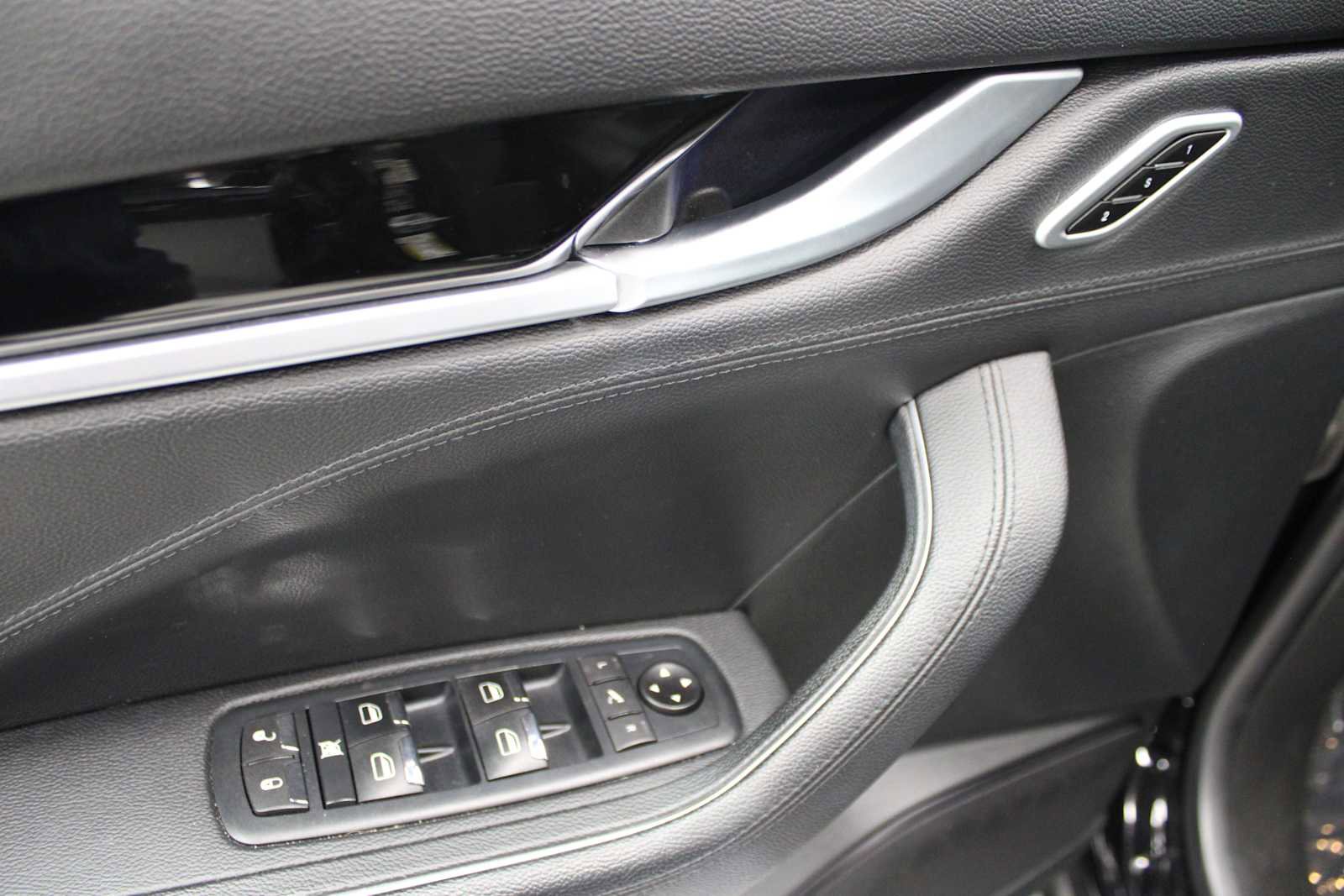 Used 2021 Maserati Levante image 15