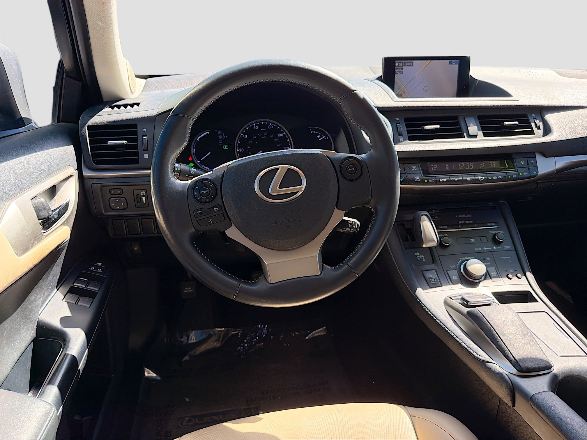 Used 2015 Lexus CT 200h w/ Navigation Package image 16