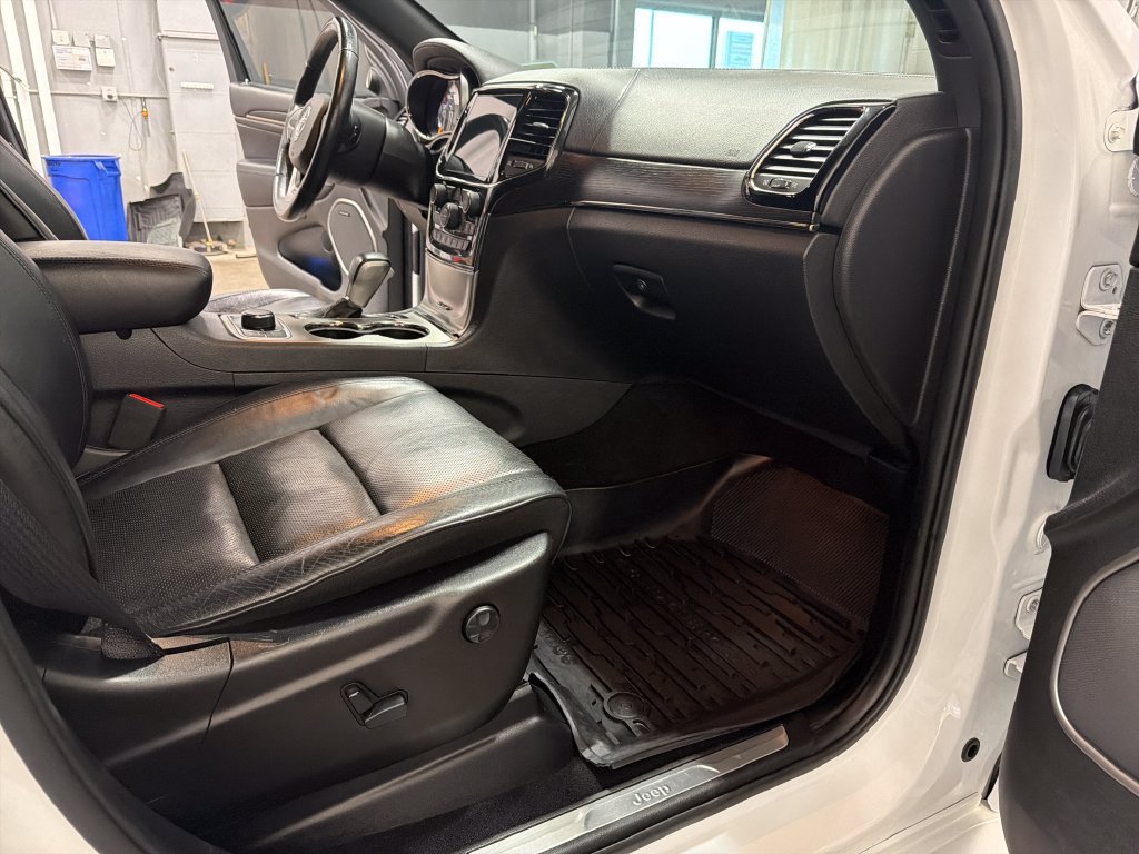 Used 2019 Jeep Grand Cherokee High Altitude AWD/4WD image 22