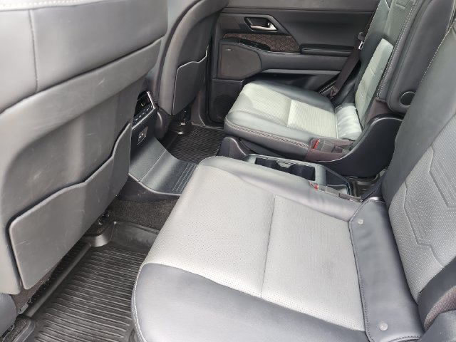 Used 2024 Lexus GX 550 w/ Accessory Package (Z1) AWD/4WD image 31