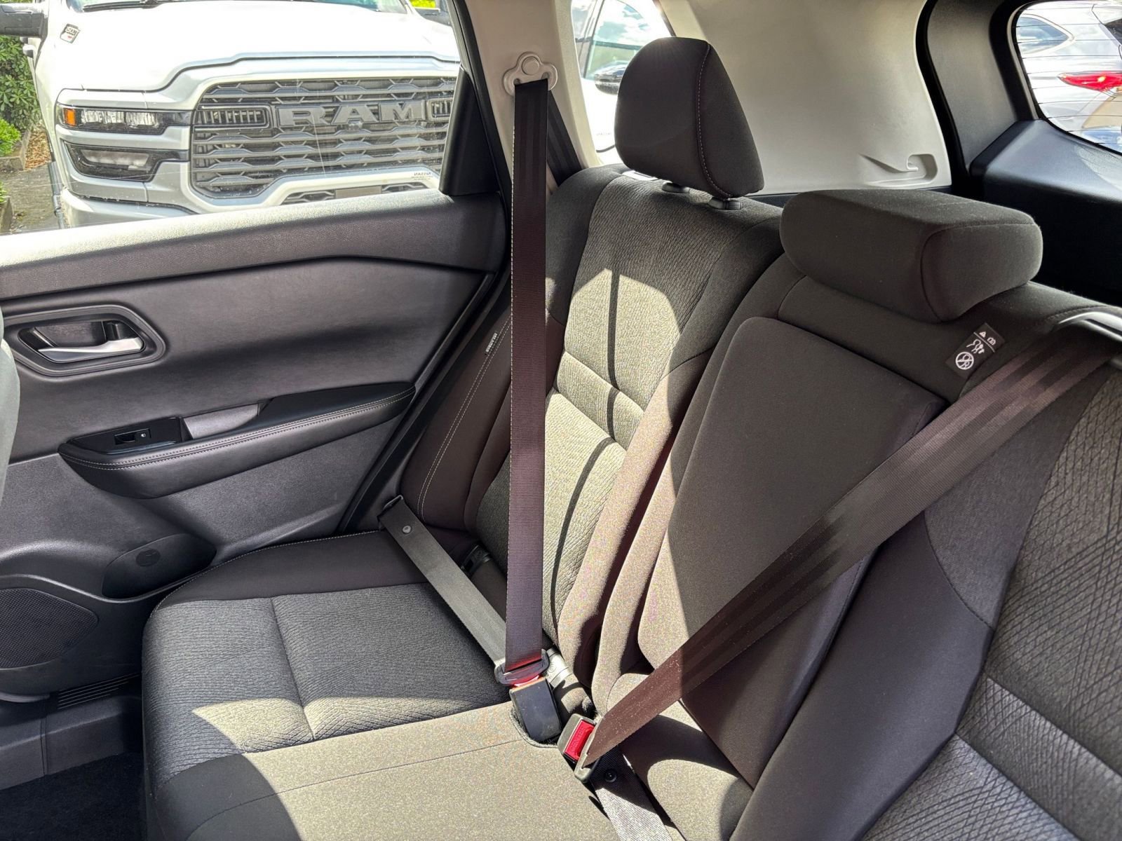 Used 2025 Nissan Rogue SV AWD/4WD image 41