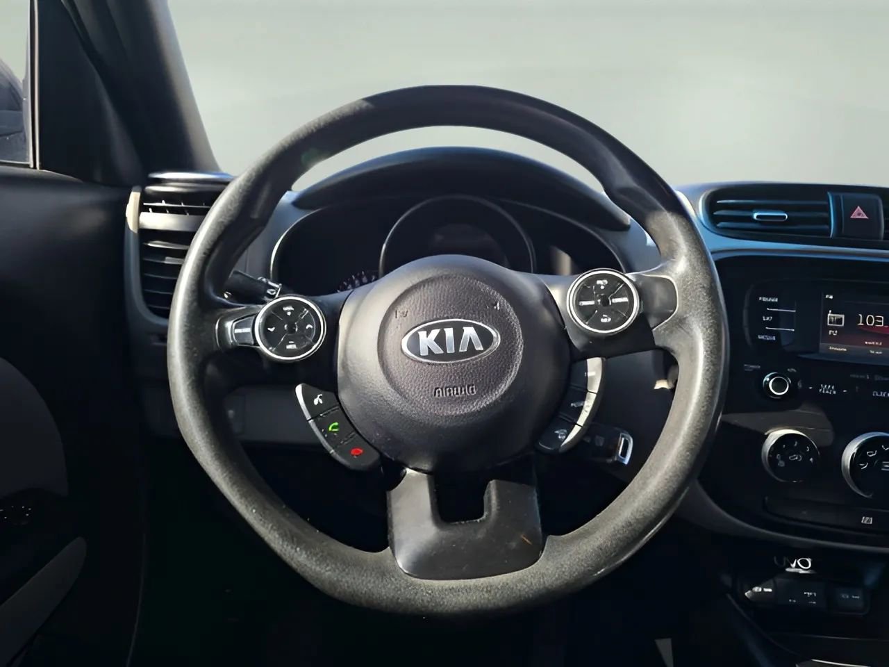 Used 2015 Kia Soul image 14