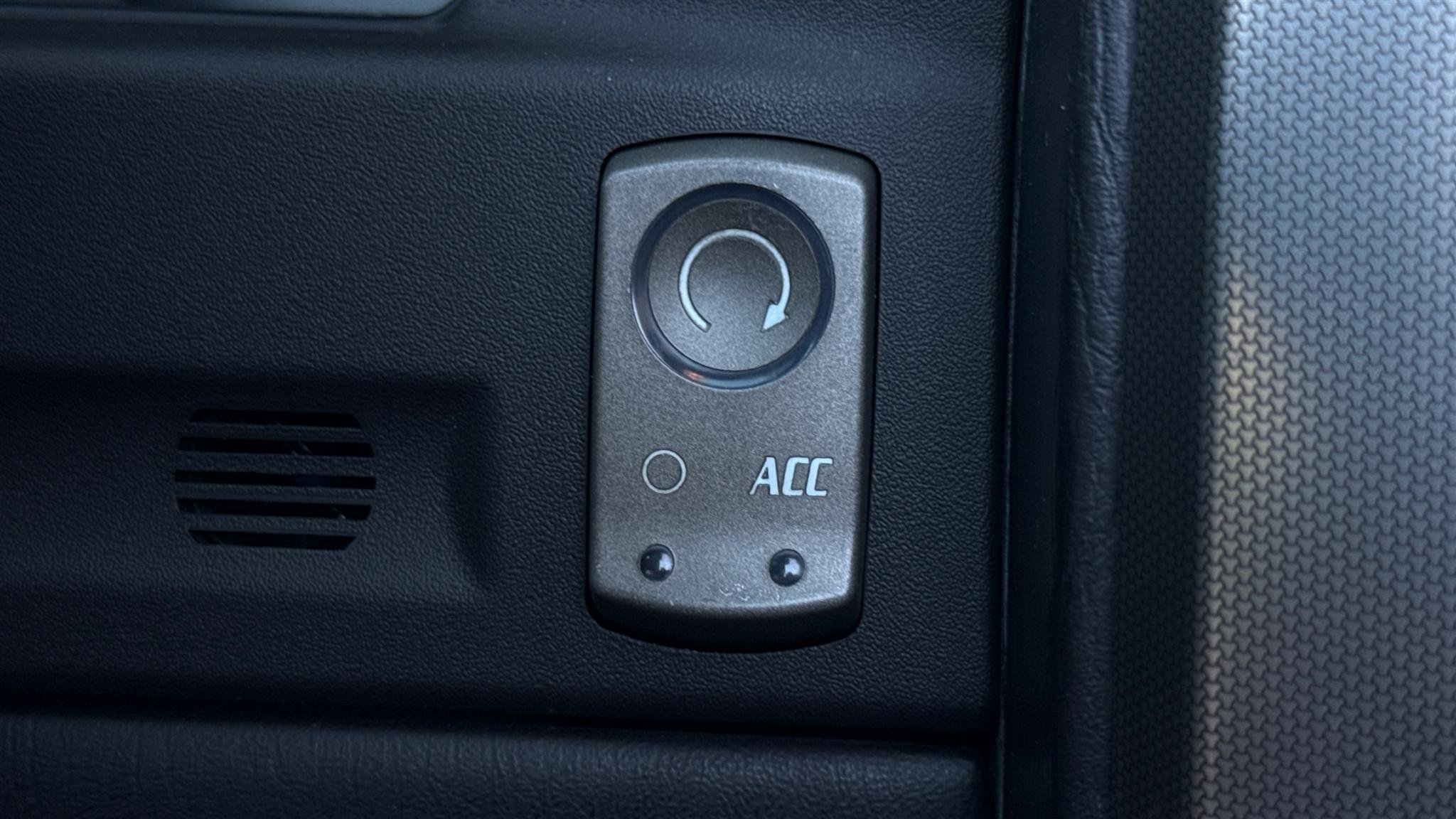 Used 2004 Cadillac XLR image 27