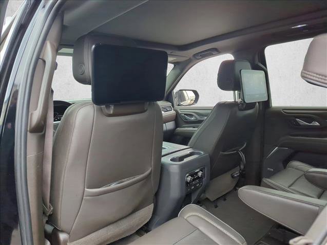 Used 2021 GMC Yukon XL Denali w/ Denali Premium Package image 17