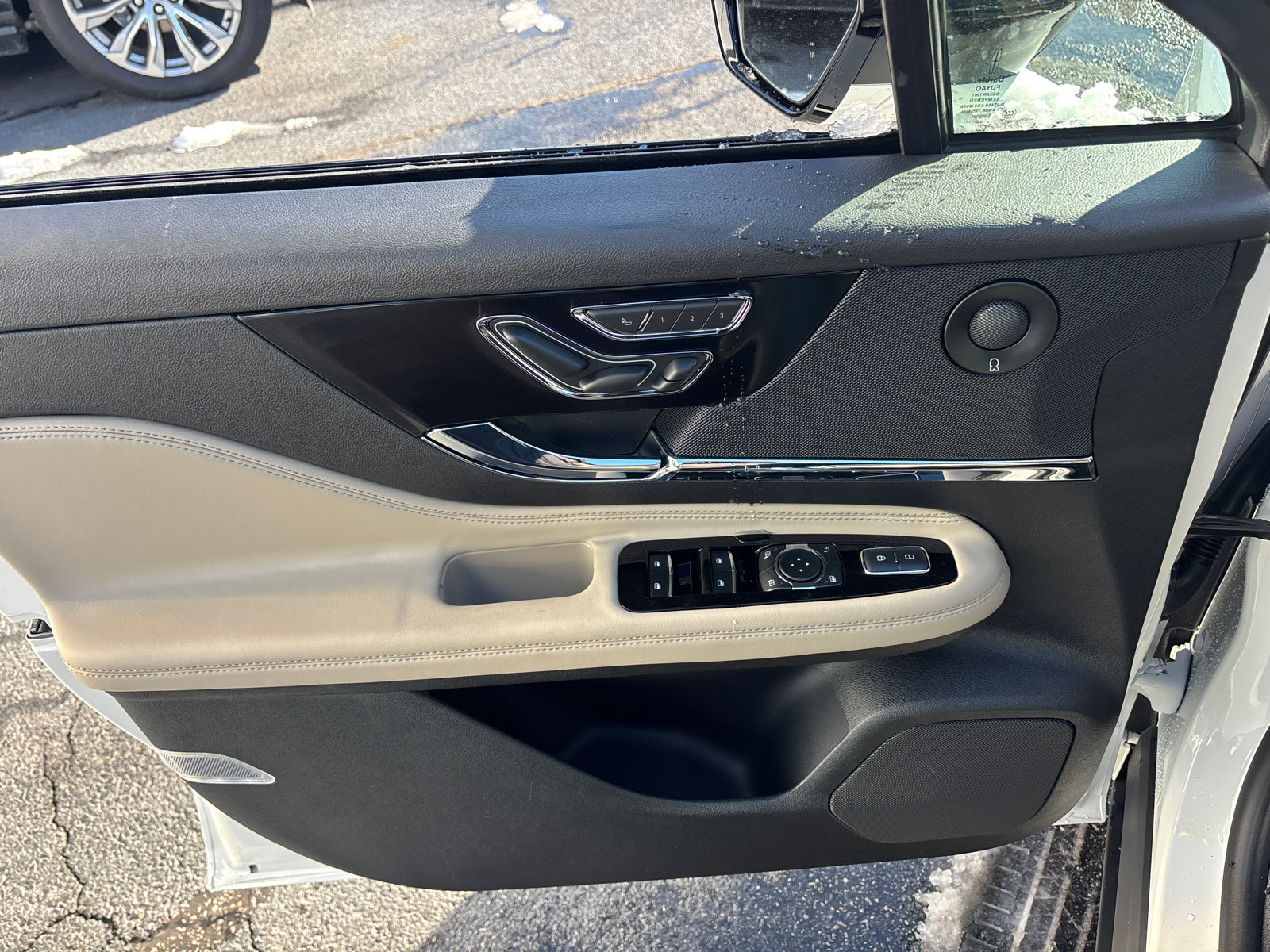 New 2026 Lincoln Corsair Reserve image 11