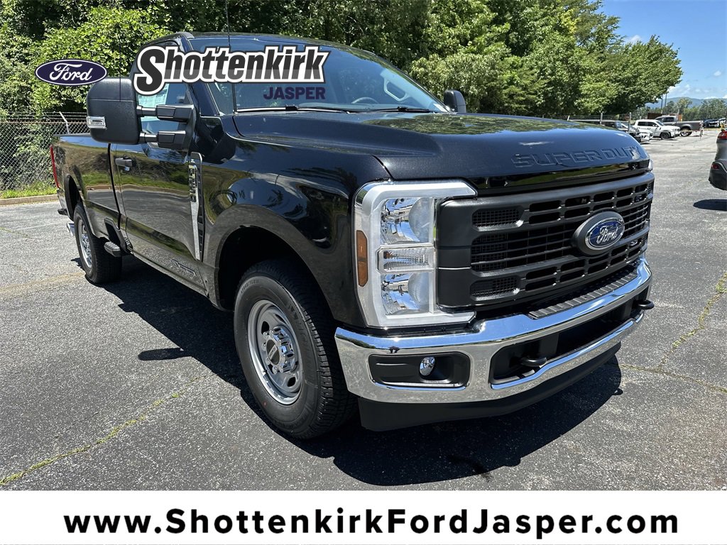New 2025 Ford F250 XL w/ XL Chrome Package