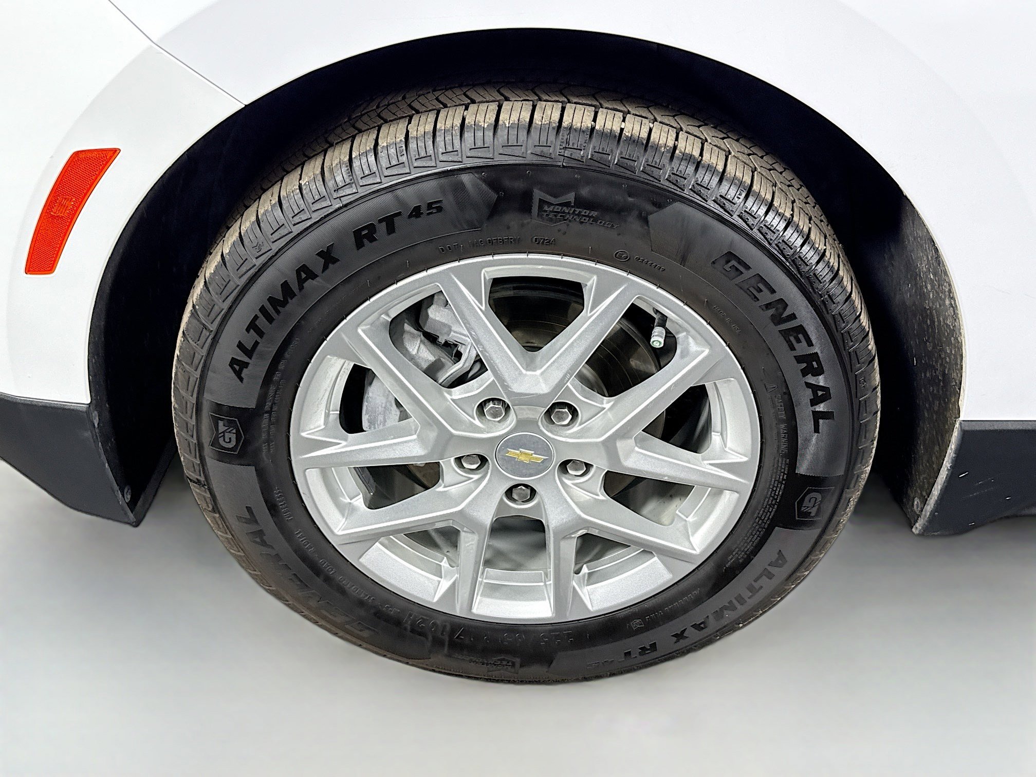 Used 2022 Chevrolet Equinox LT w/ Driver Convenience Package image 38