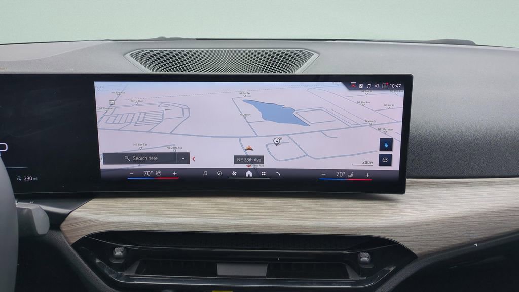 Used 2025 BMW i4 eDrive40 w/ Parking Assistance Package image 21