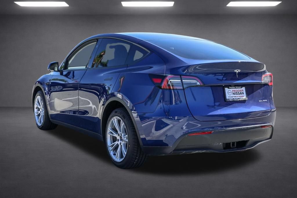 Used 2024 Tesla Model Y Long Range AWD/4WD image 6