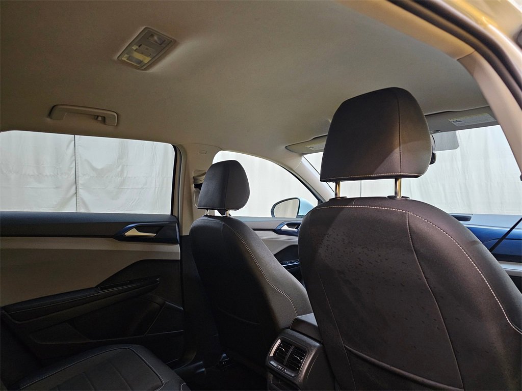 Used 2024 Volkswagen Taos SE image 15