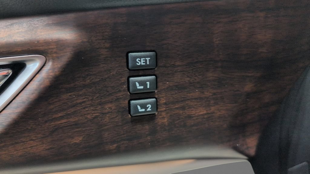 Used 2022 Subaru Ascent Touring AWD/4WD image 8