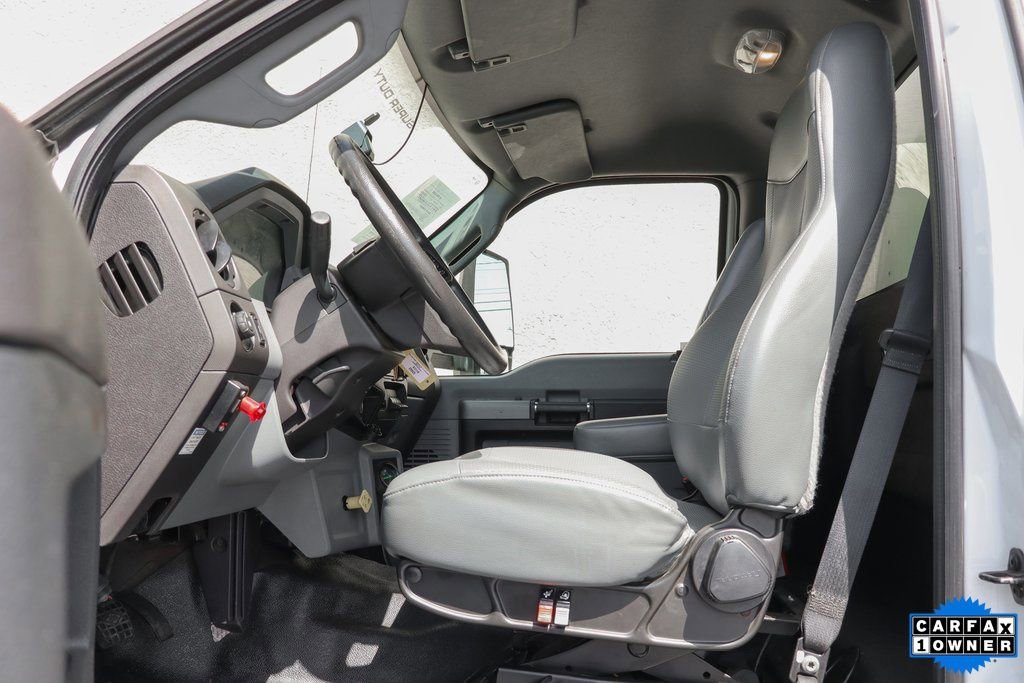 Used 2017 Ford F750 2WD Regular Cab Super Duty image 18