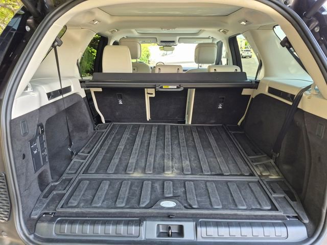 Used 2025 Land Rover Discovery S AWD/4WD image 22