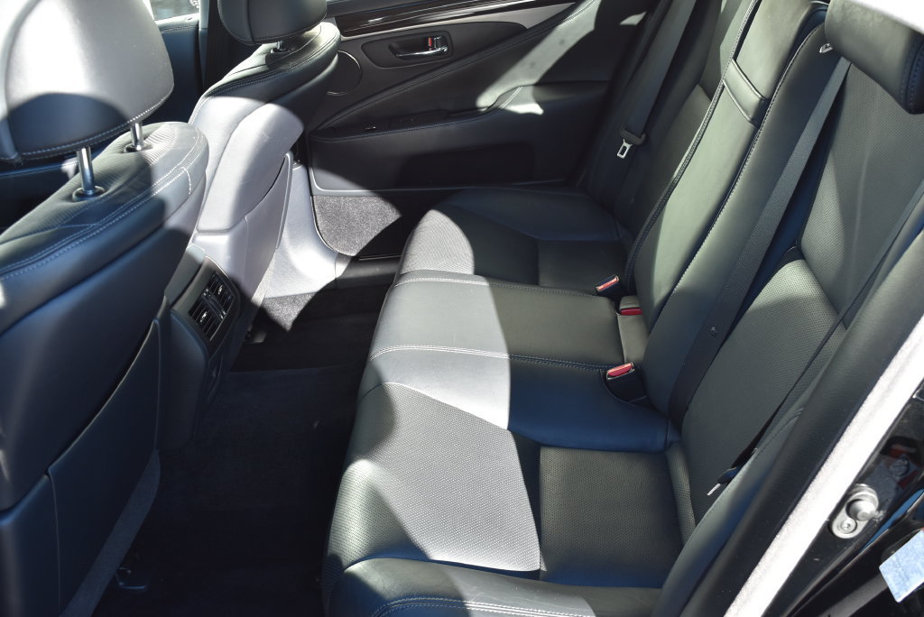Used 2017 Lexus LS 460 AWD w/ Comfort Package image 10