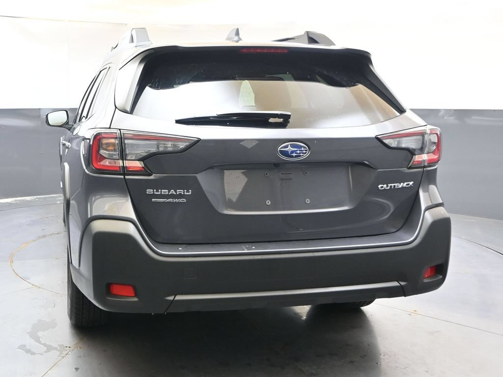 Certified 2025 Subaru Outback Premium AWD/4WD image 4