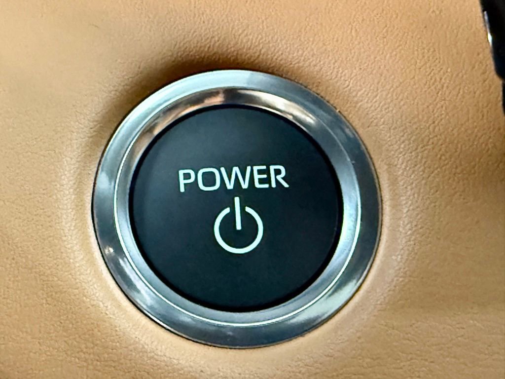 Used 2026 Toyota Highlander Platinum image 28