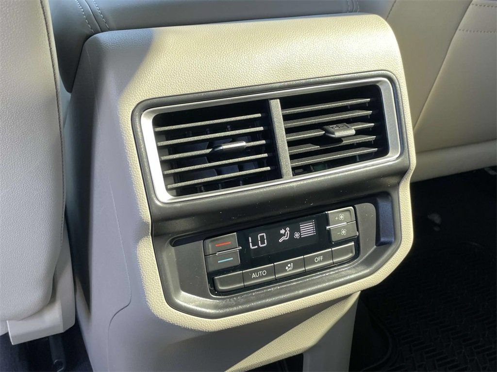 New 2026 Volkswagen Atlas SE FWD image 16