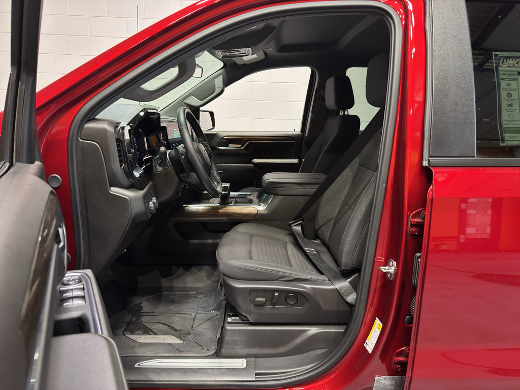 Used 2024 Chevrolet Silverado 1500 RST w/ Max Trailering Package AWD/4WD image 15